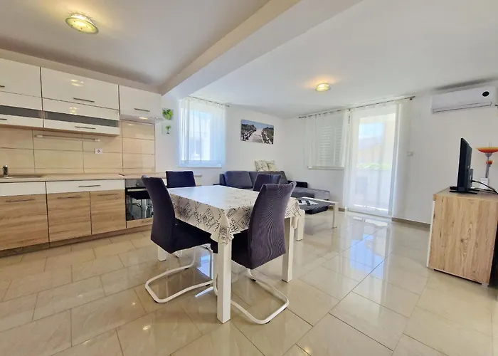 Appartement In Mit Eigenem Balkon By Interhome Baška