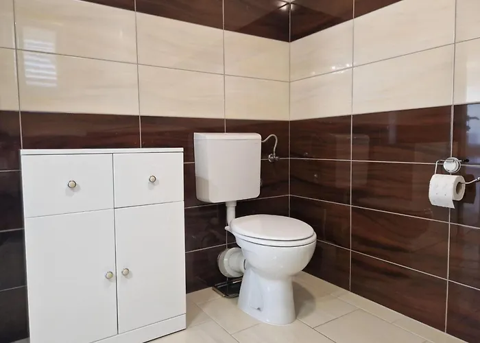 In Mit Eigenem Balkon By Interhome شقة باشْكا