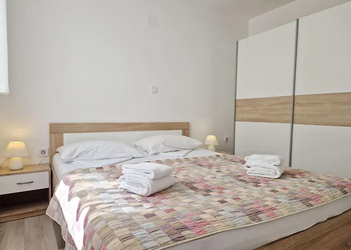 In Mit Eigenem Balkon By Interhome