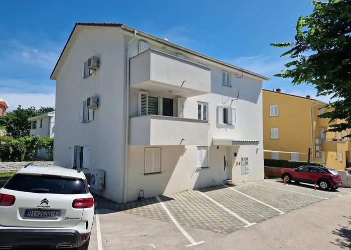 In Mit Eigenem Balkon By Interhome Appartement