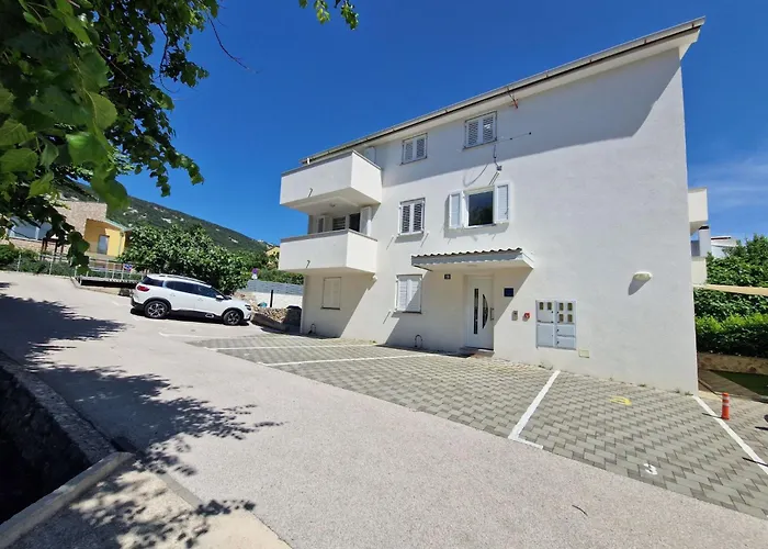 In Mit Eigenem Balkon By Interhome شقة