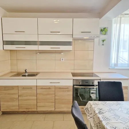 In Mit Eigenem Balkon By Interhome 巴斯卡